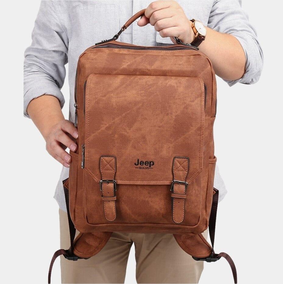 Mochila JEEP de Couro com Bolsos - Elegant elefanteonline.com.br 